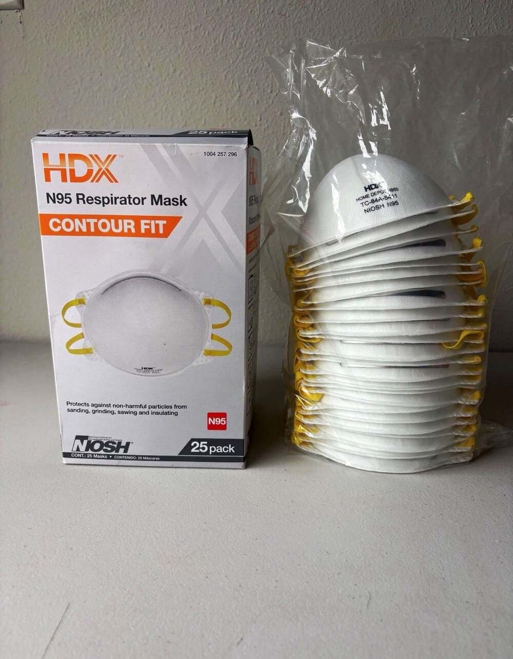 HDX Contour Fit NIOSH N95 Molded Respirator Mask Size M, 25 Pack